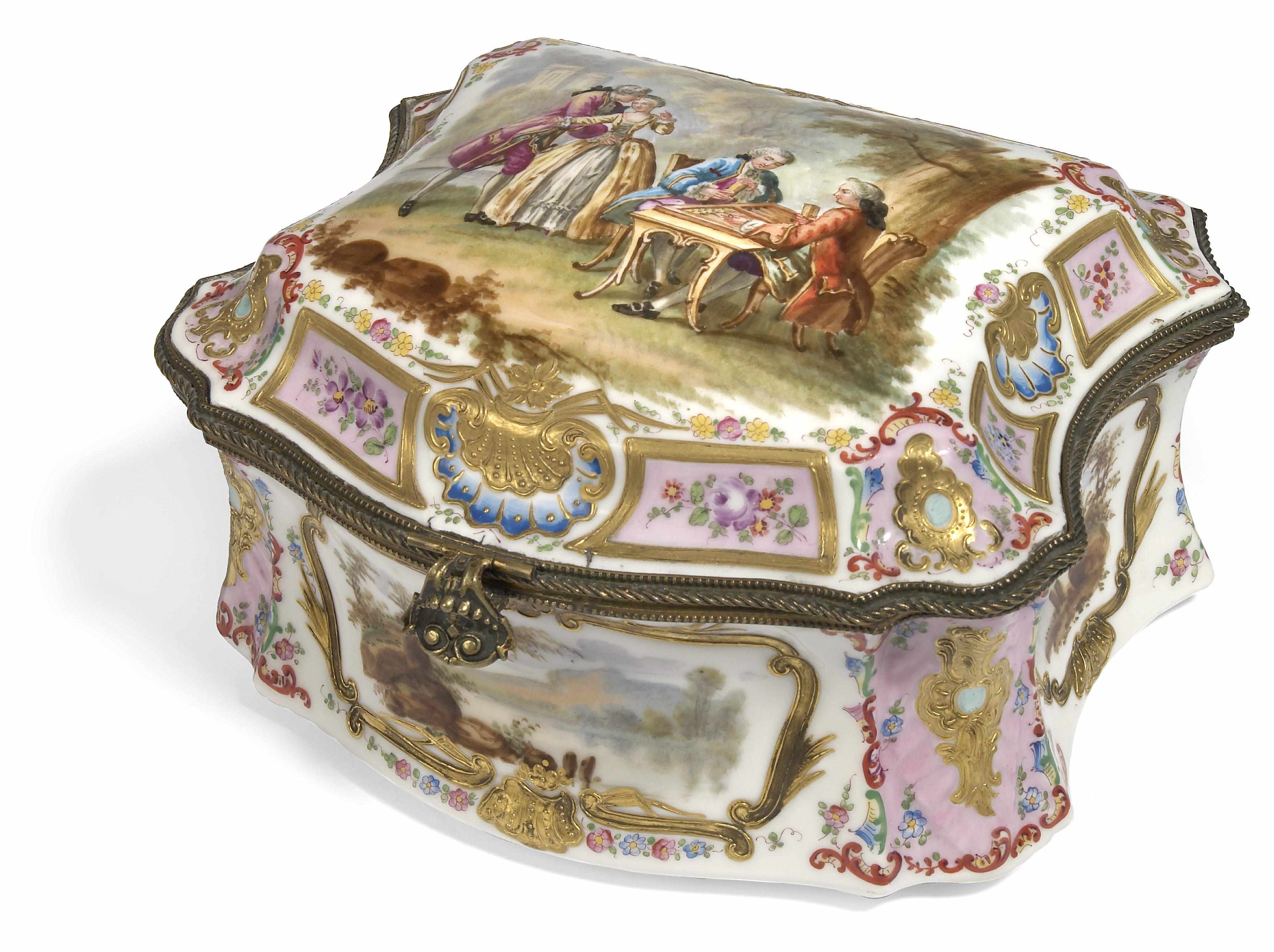 Appraisal: A Paris porcelain table box late th century The hinged