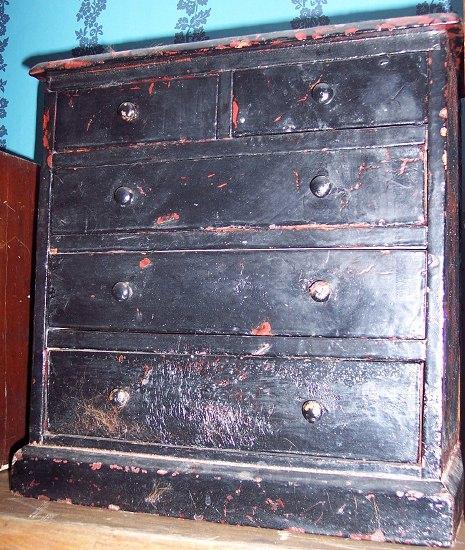 Appraisal: A painted pine apprentice chest of two short over three