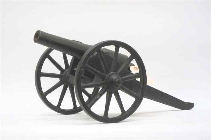 Appraisal: CAST IRON MODEL OF A U S CIVIL WAR ARTILLERY