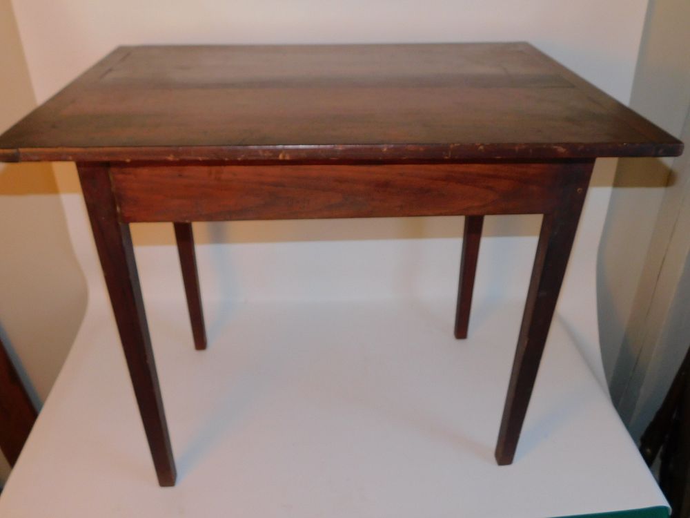 Appraisal: ANTIQUE TAVERN TABLE th century tavern table with breadboard ends