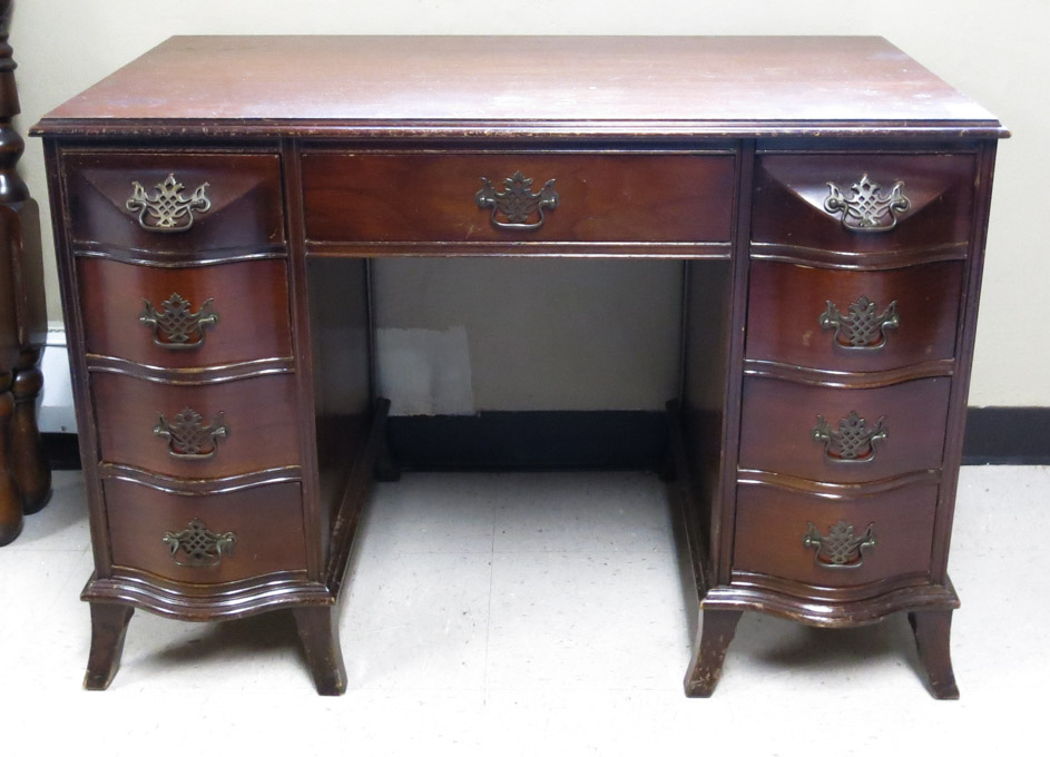 Appraisal: FEDERAL STYLE MAHOGANY WRITING DESK American mid- th century having