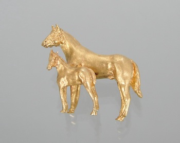 Appraisal: A k Gold Equestrian Motif Brooch k yellow gold brooch