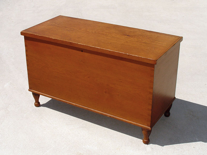 Appraisal: AMERICAN COUNTRY BOARD BLANKET CHEST Raised on legs dovetail construction