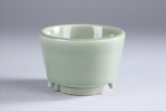 Appraisal: CHINESE LONGQUAN PORCELAIN CENSER Yuan Dynasty style - in high