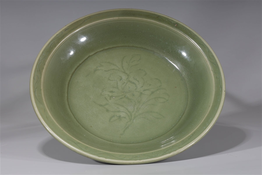 Appraisal: Chinese Ming style celadon charger with floral design to interior