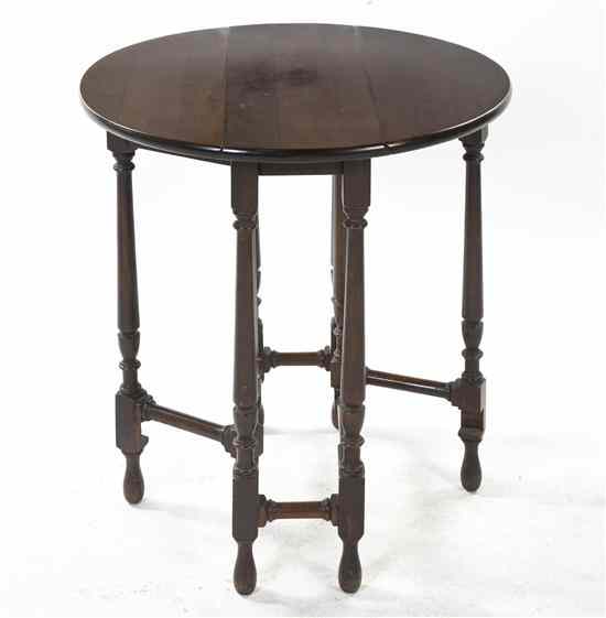 Appraisal: A William and Mary Style Gate-Leg Table having a rectangular