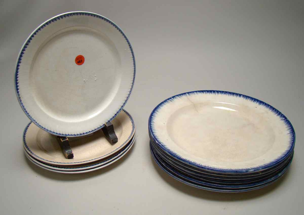 Appraisal: TEN ANTIQUE ENGLISH LEEDS BLUE AND WHITE PLATES With feather