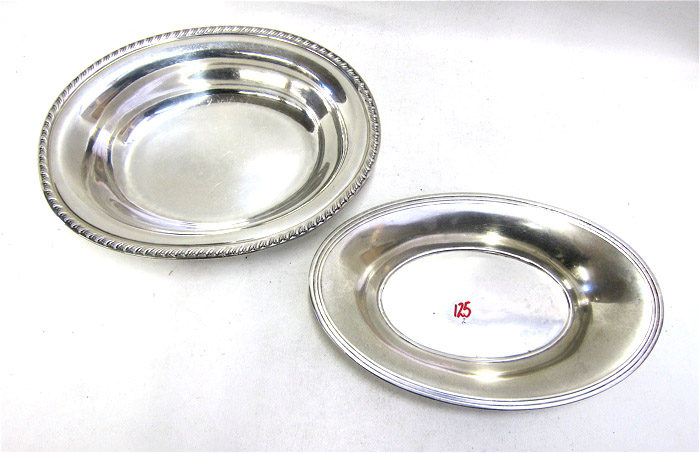 Appraisal: TWO AMERICAN STERLING SILVER OVAL SERVING BOWLS Wallace H L