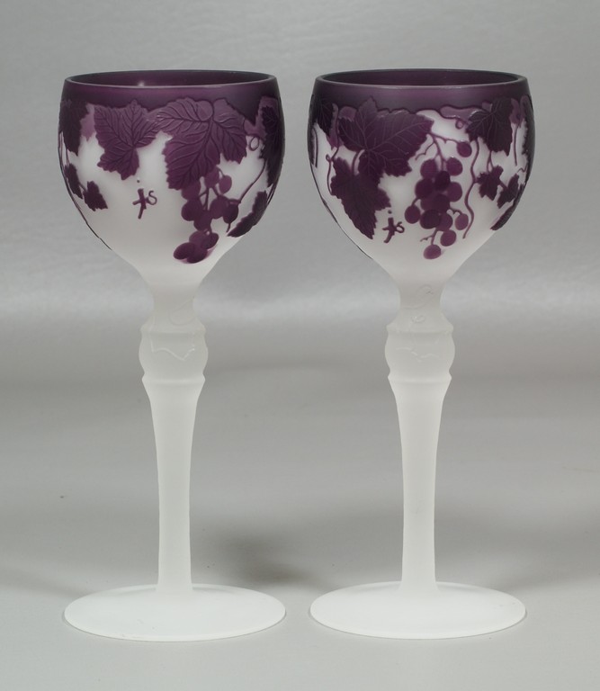 Appraisal: Pr deep amethyst to white frosted acid cut wine goblets