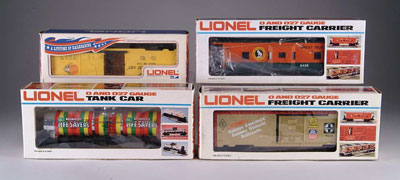 Appraisal: LOT OF APPROX MODERN ERA LIONEL CARS WITH BOXES CONDITION