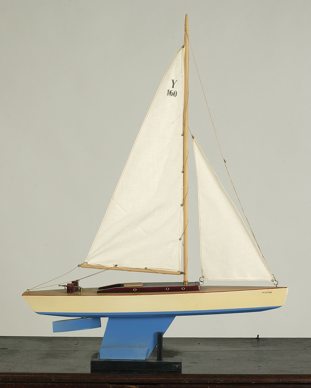 Appraisal: MODERN MARCONI-RIGGED SAILBOAT Length