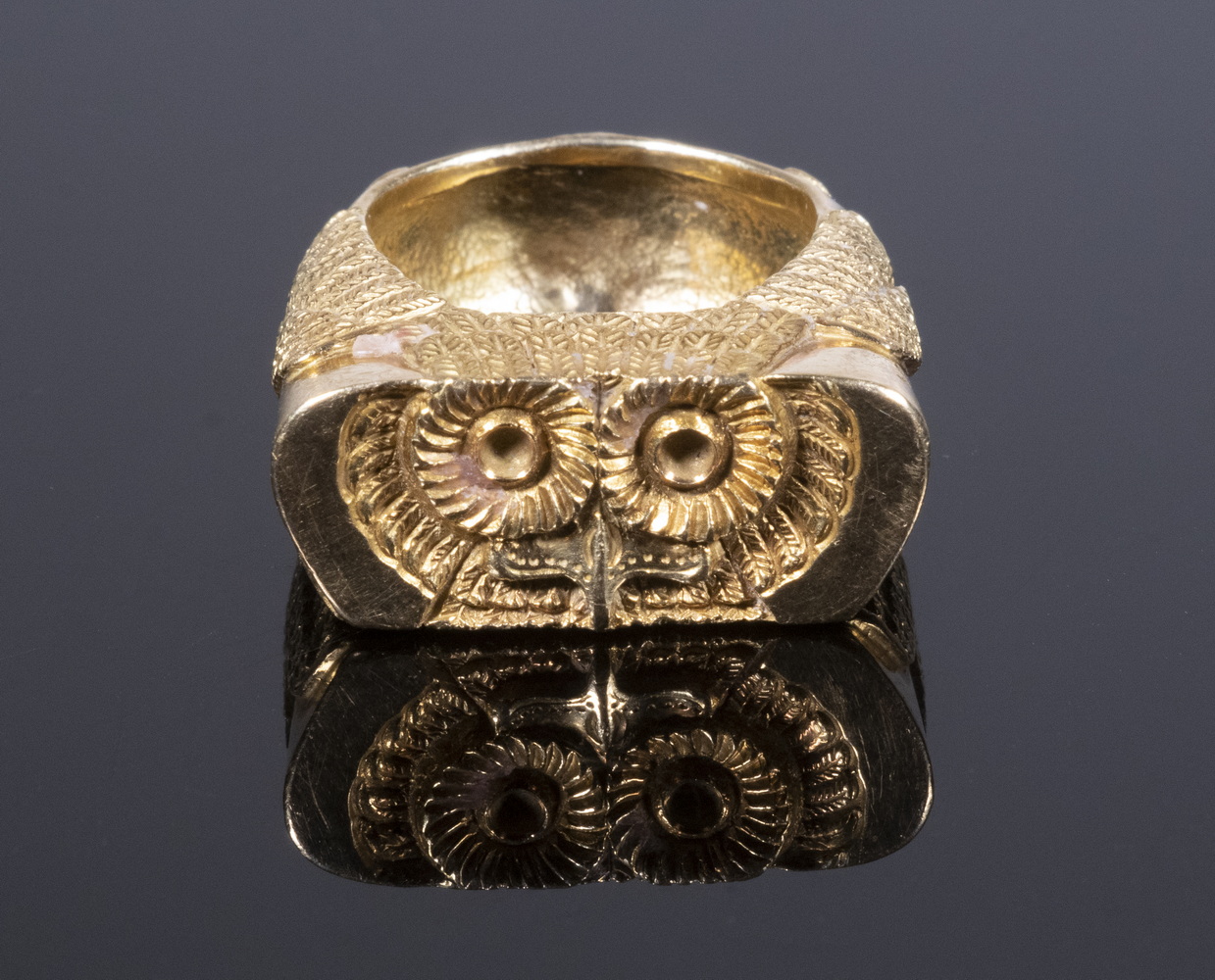 Appraisal: TIFFANY AND CO K GOLD RING Handmade carved owl design