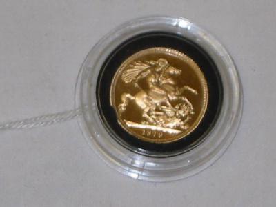 Appraisal: A GOLD SOVEREIGN