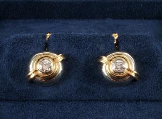 Appraisal: CUFFLINKS K Yellow Gold and Diamond Cufflinks signed 'Winston' each