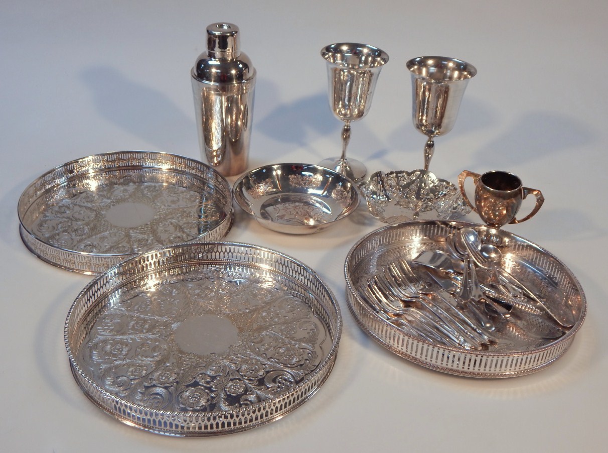 Appraisal: Various silver plate to include a mid- thC cocktail shaker