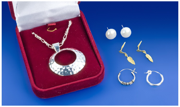 Appraisal: Small Collection Of Jewellery Comprising ct Gold Earrings Pearl Stud