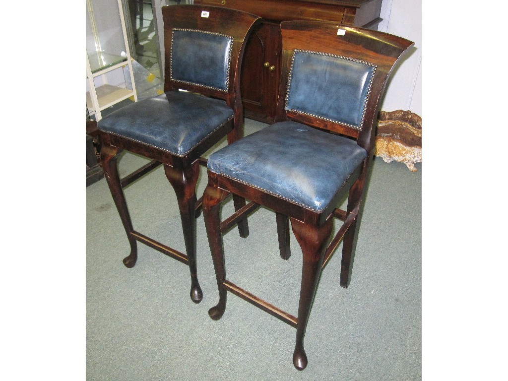 Appraisal: Pair of bar stools