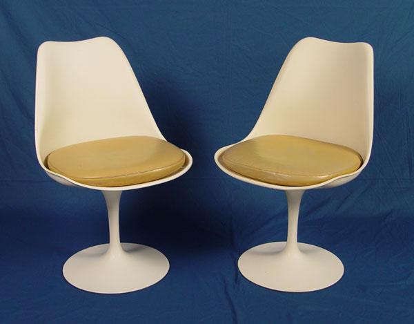 Appraisal: PAIR EERO SAARINEN KNOLL TULIP CHAIRS Swivel pedestal chairs Knoll