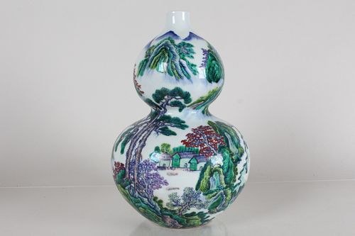 Appraisal: A CHINESE CALABASH-FORTUNE NATURE-SCEEN PORCELAIN FORTU A Chinese Calabash-fortune Nature-sceen