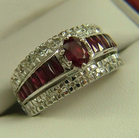 Appraisal: RUBY AND DIAMOND RING K white gold setting estimated weight