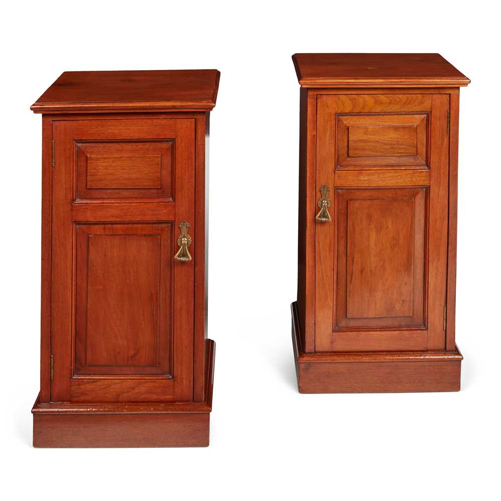 Appraisal: PAIR OF VICTORIAN MAHOGANY BEDSIDE CABINETS TH CENTURY the square