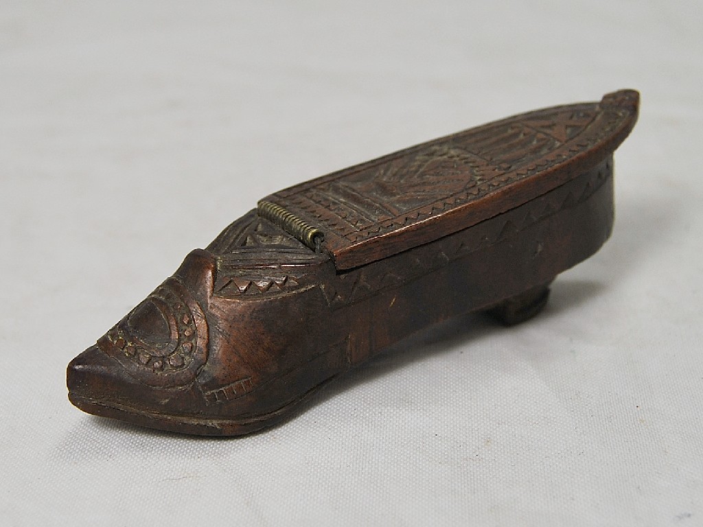 Appraisal: A th century carved wood shoe snuff box with hinged