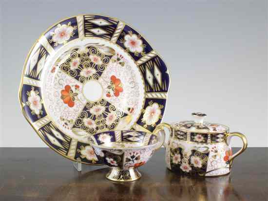 Appraisal: A Royal Crown Derby Imari pattern fifteen piece tea set