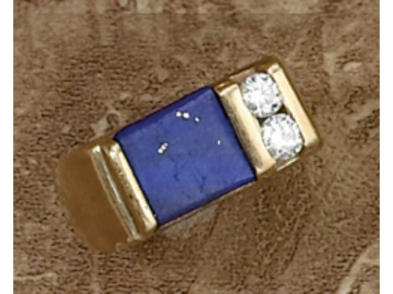 Appraisal: MAN'S LAPIS AND DIAMOND RING Yellow gold ring with rectangular