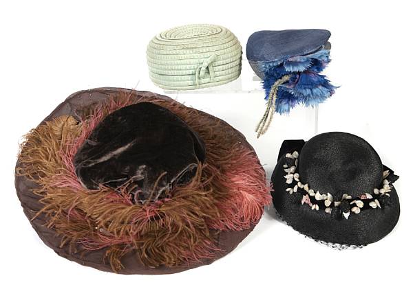 Appraisal: A collection of vintage and antique ladies hats losses damages