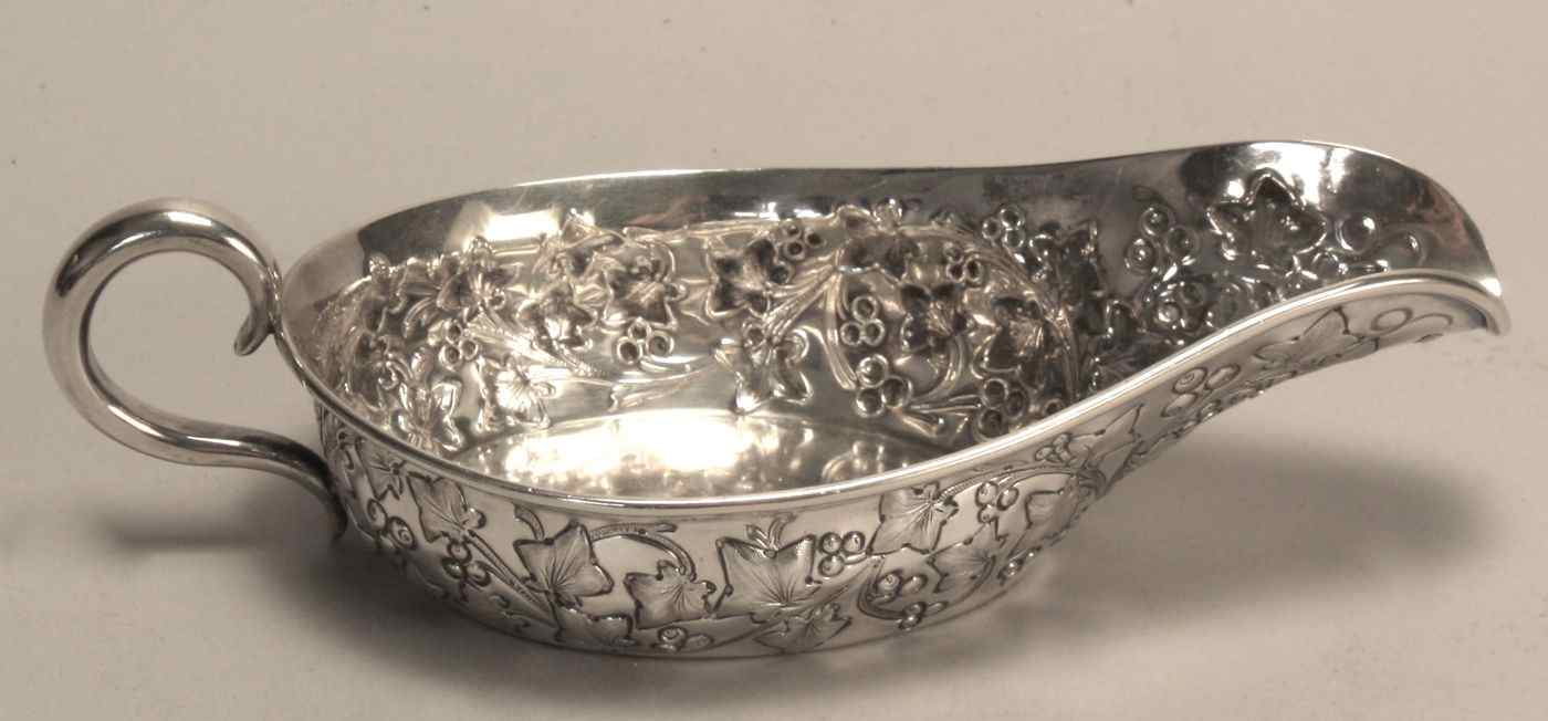 Appraisal: BAILEY CO AMERICAN SILVER SAUCE BOATWith repouss ivy pattern and