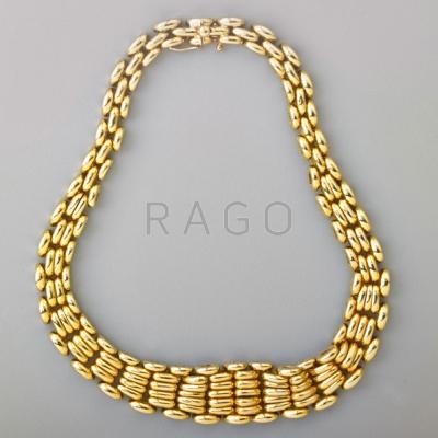 Appraisal: SOLID K GOLD GRADUATED LINK NECKLACE Hefty and supple with