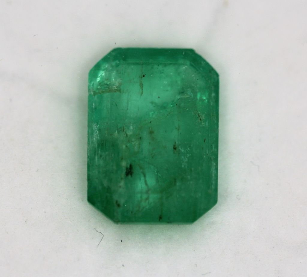 Appraisal: NATURAL BLUISH GREEN CT EMERALD CT natural semi transparent bluish