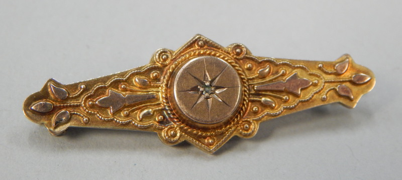 Appraisal: A Victorian bar brooch set with diamond and memorial panel