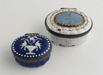 Appraisal: Two English enamel patch boxes one with a mirrored lid