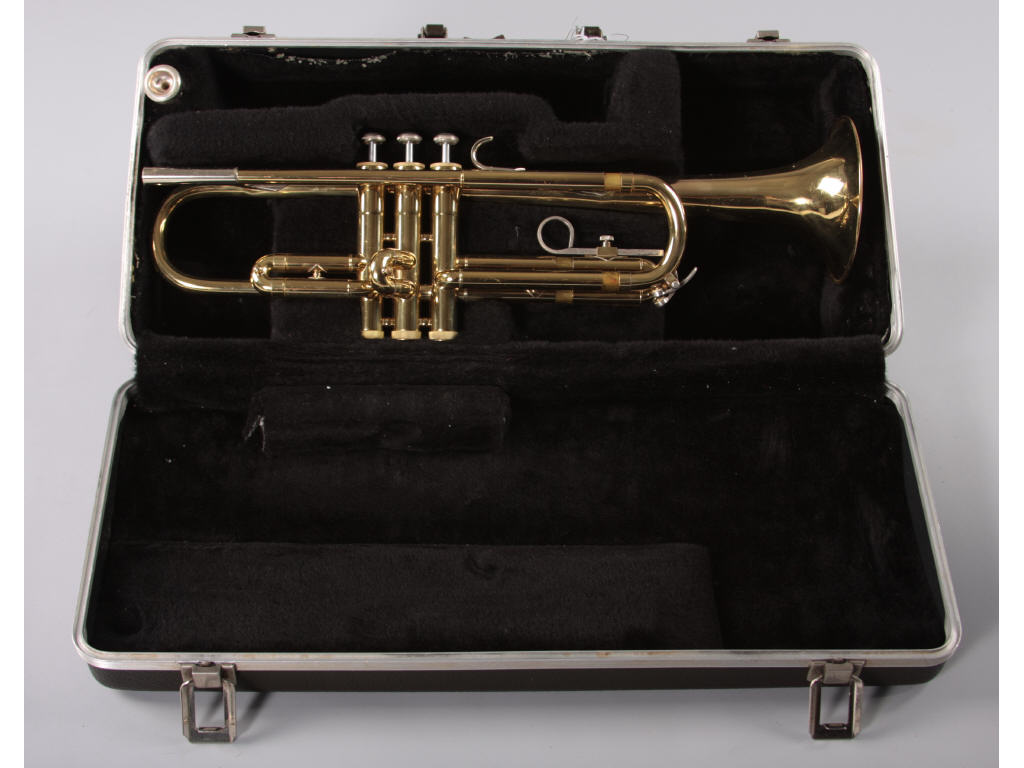 Appraisal: Selmer-Bundy ML Trumpet serial working valves with mouthpiece in custom