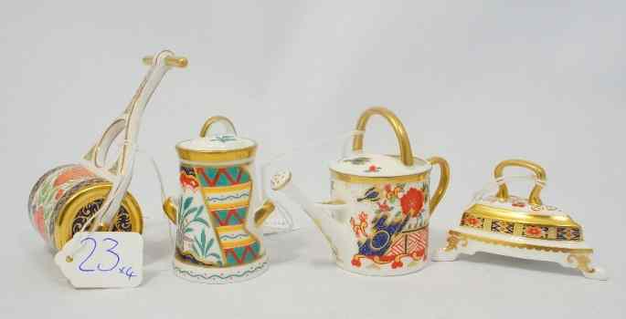 Appraisal: Royal Crown Derby Collection of Miniature Giftware items comprising Flat