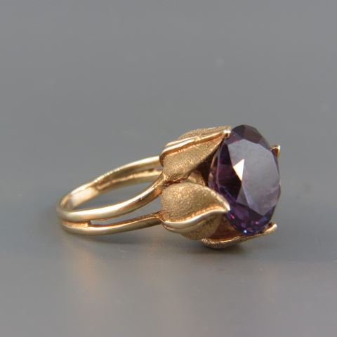 Appraisal: k Synthetic Alexandrite Ring floral style yellow gold setting grams