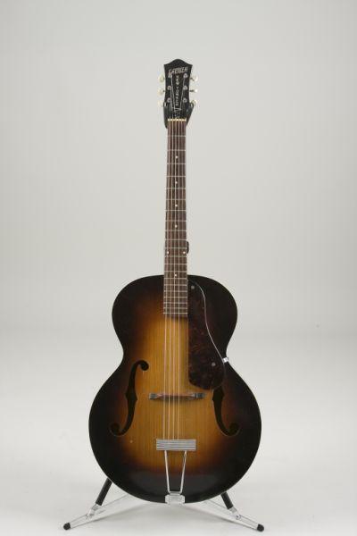 Appraisal: Gretsch New Yorker Archtop Guitar Model serial sunburst top binding