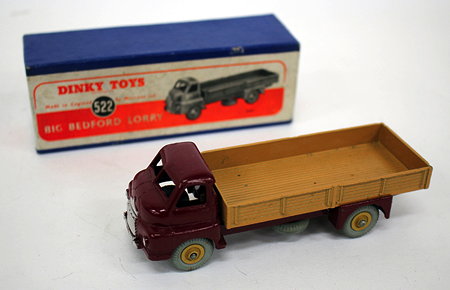 Appraisal: A DINKY TOYS BIG BEDFORD LORRY with maroon cab and