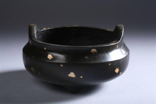 Appraisal: CHINESE BRONZE TRIPOD CENSER Xuande mark With loop-form handles -