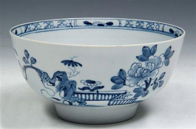 Appraisal: A EARLY WORCESTER BOWL painted with zig zag fence pattern