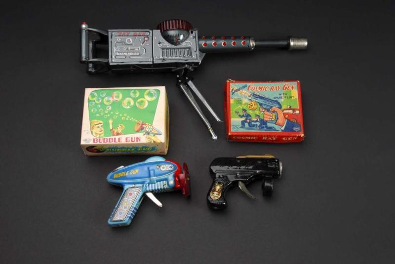 Appraisal: Lot of Space Gun Toys Description Japanese All are working