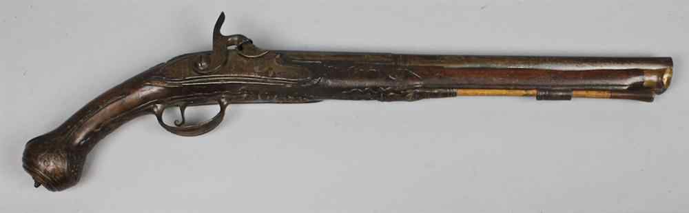 Appraisal: FRENCH FLINTLOCK DUELING PISTOL Provenance Estate of Col Michael and