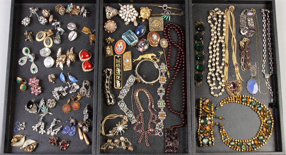 Appraisal: Large Group Vintage Costume Jewelry earrings brooches necklaces bracelets etc