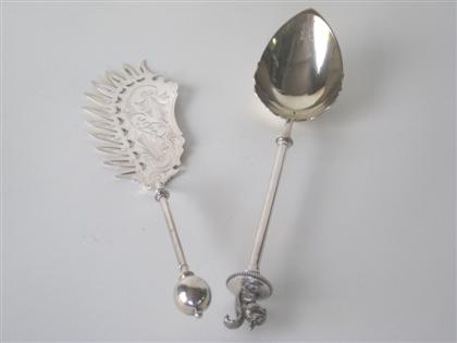 Appraisal: Two sterling silver servers late th early th century One