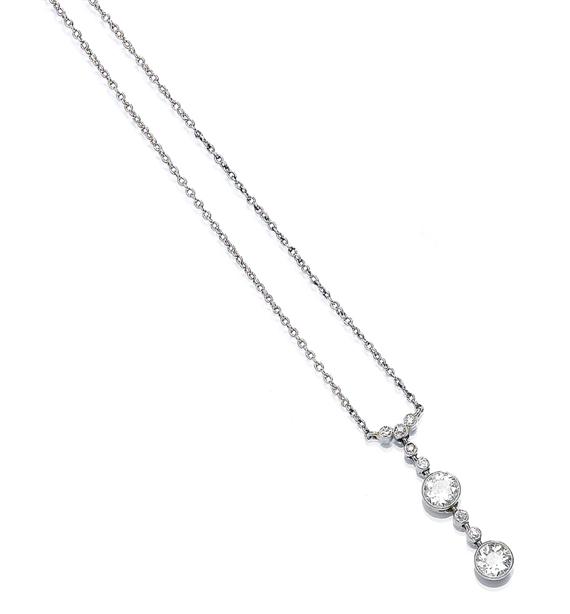 Appraisal: A DIAMOND NECKLACE circa Platinum on yellow gold Fine attractive