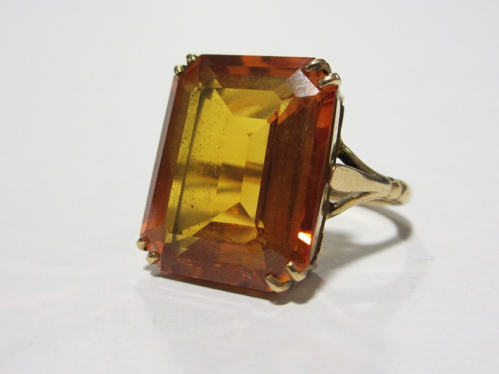 Appraisal: Nine carat gold cushion cut citrine single stone ring