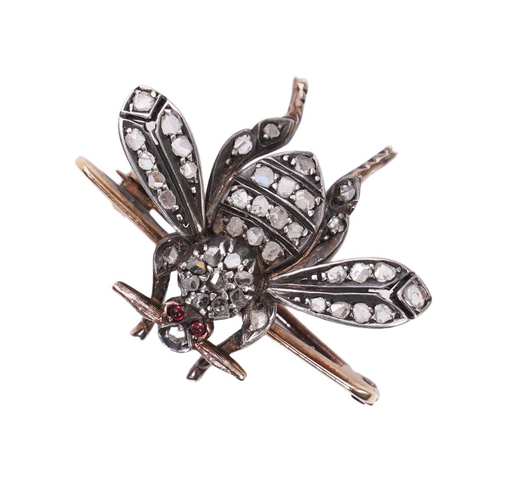 Appraisal: VICTORIAN ROSE CUT DIAMOND BEE BROOCHSilver top yellow gold continental