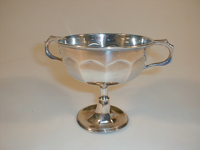 Appraisal: A George V silver pedestal bowl by Ollivant Botsford with