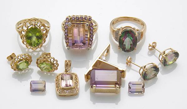 Appraisal: A collection of ametrine peridot coated topaz and quartz diamond